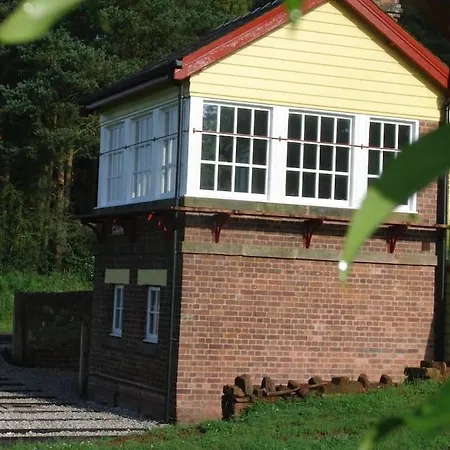Сasa de vacaciones The Signal Box At Cliburn Station *