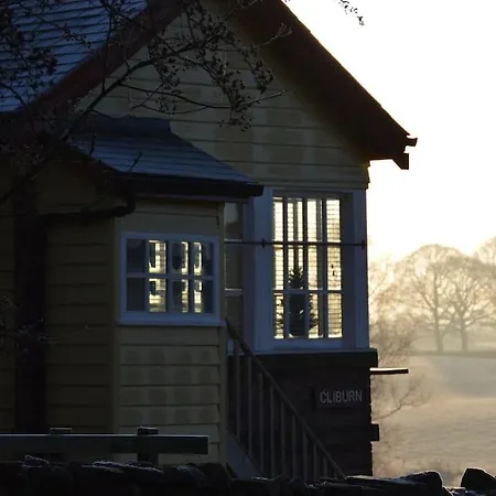 Сasa de vacaciones The Signal Box At Cliburn Station *